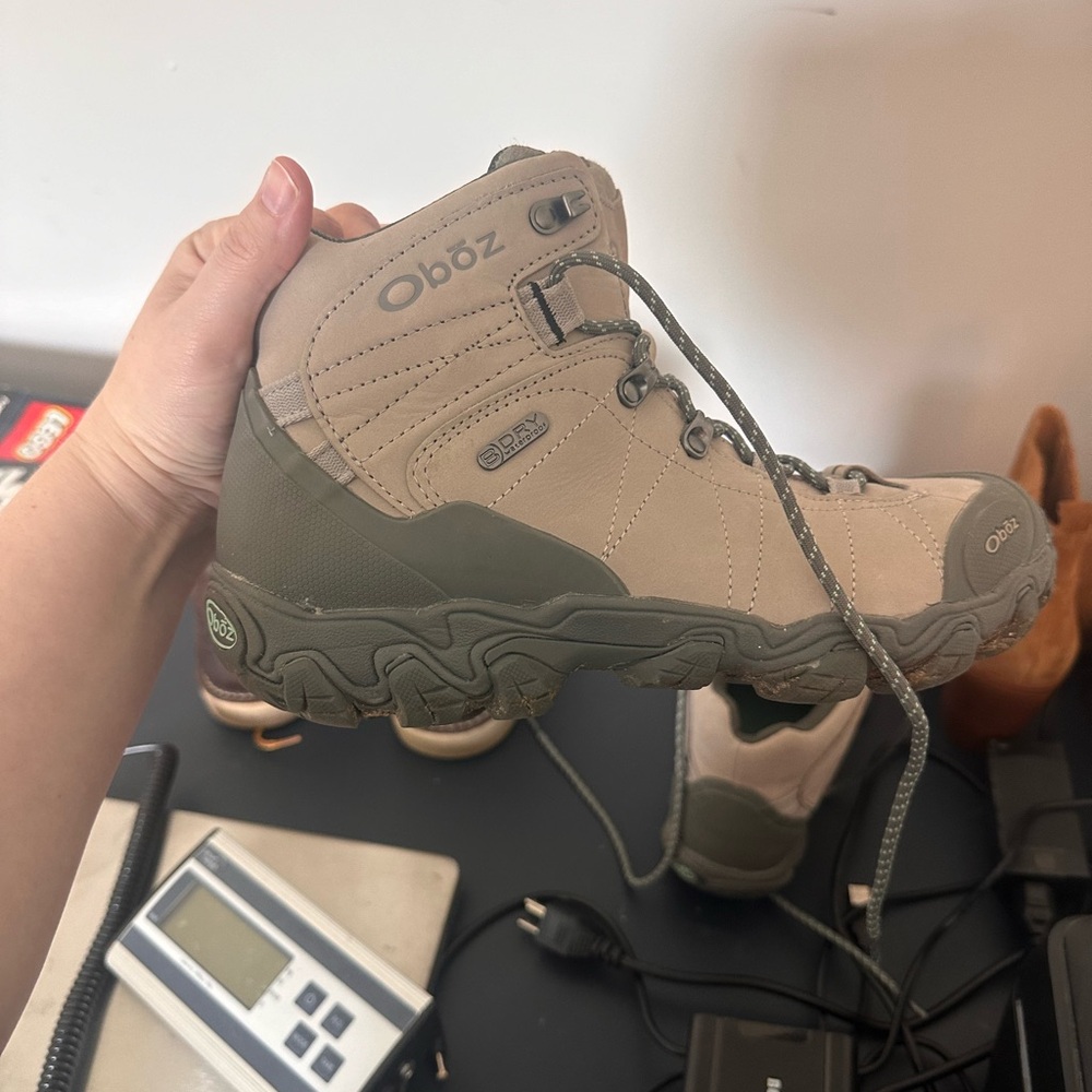 Oboz 10.5 hiking boots wore once